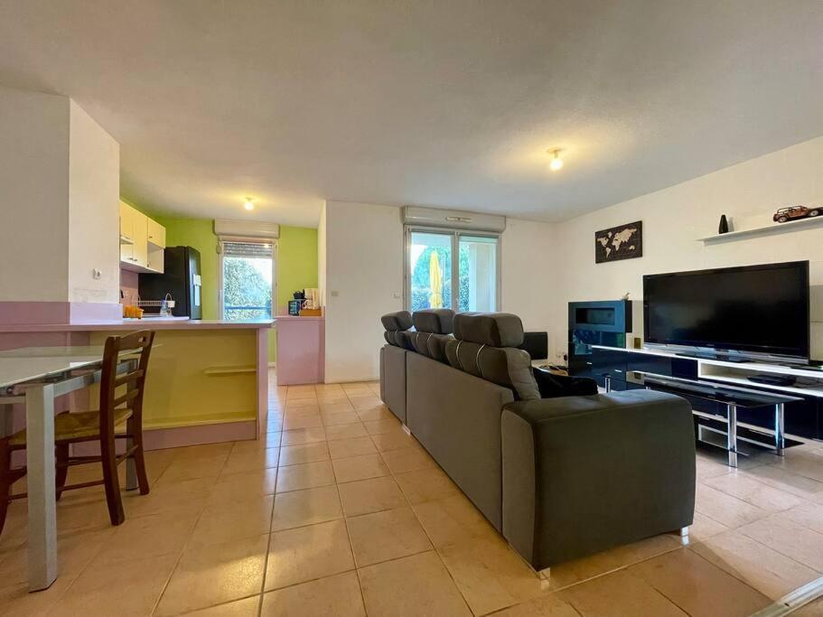 L'Appartement Michelet - Parking Prive Et Gratuit - 2Km Cite Medievale Каркассонн Екстер'єр фото